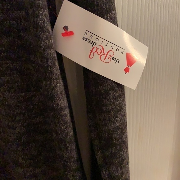 Everly Long Sleeve Gray Shift Dress - Size Small - Picture 5 of 5